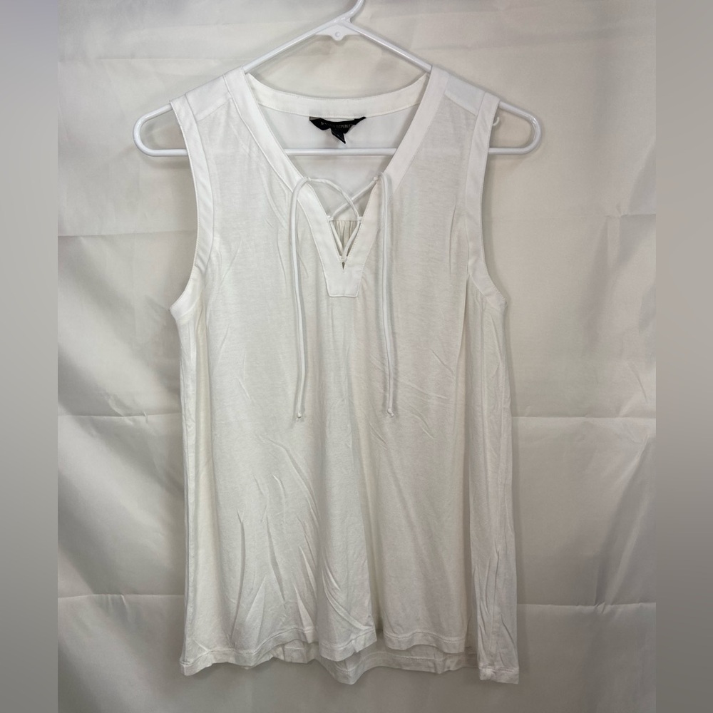 NWOT Banana Republic women’s solid white tie neck sleeveless‎ lightweight blouse